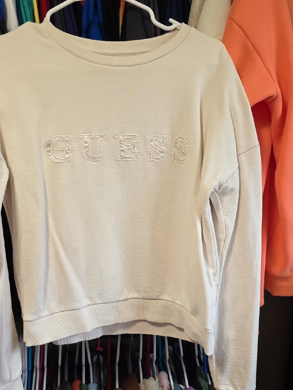 Guess Cream Embroidered Logo Cropped Sweatshirt